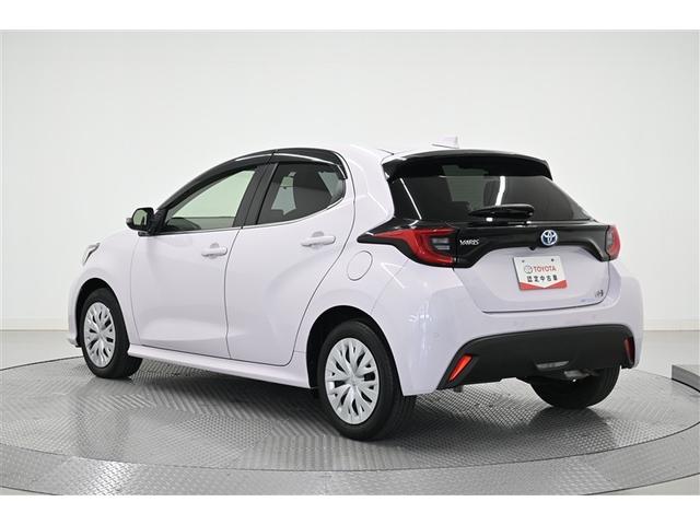 ヤリス ハイブリッドＺ　スマートキー＆プッシュスタート　パワーウィンドウ　Ｉストップ　ナビ付き　サイドエアバッグ　ＬＥＤライト　ドラレコ付　パワーステアリング　横滑防止装置　クルコン　ＡＢＳ付き　イモビライザー　エアコン（5枚目）