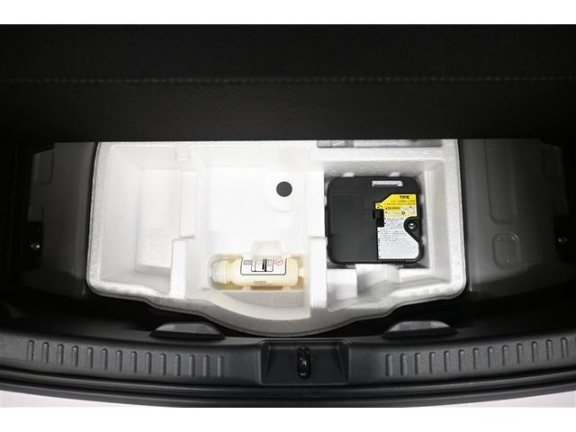 ヤリス ハイブリッドＺ　スマートキー＆プッシュスタート　パワーウィンドウ　Ｉストップ　ナビ付き　サイドエアバッグ　ＬＥＤライト　ドラレコ付　パワーステアリング　横滑防止装置　クルコン　ＡＢＳ付き　イモビライザー　エアコン（11枚目）