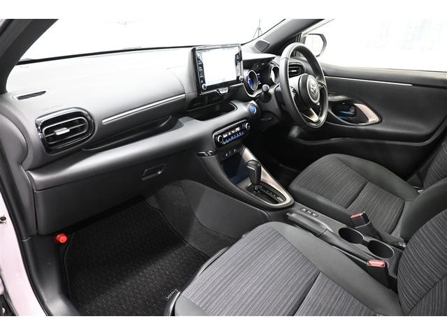 ヤリス ハイブリッドＺ　スマートキー＆プッシュスタート　パワーウィンドウ　Ｉストップ　ナビ付き　サイドエアバッグ　ＬＥＤライト　ドラレコ付　パワーステアリング　横滑防止装置　クルコン　ＡＢＳ付き　イモビライザー　エアコン（12枚目）