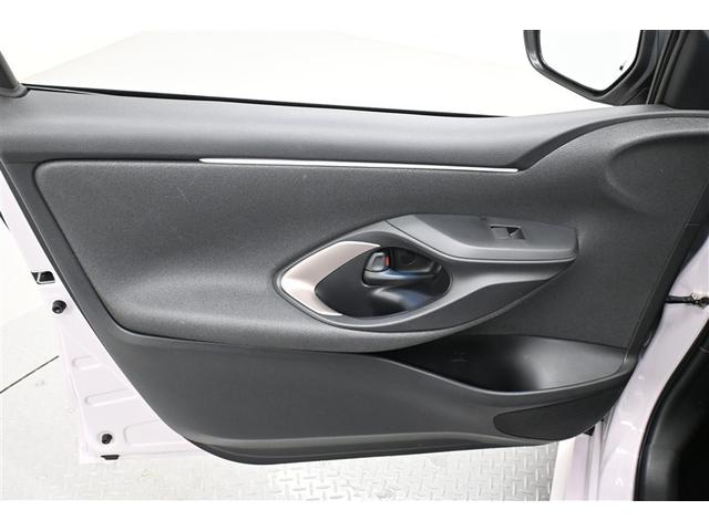 ヤリス ハイブリッドＺ　スマートキー＆プッシュスタート　パワーウィンドウ　Ｉストップ　ナビ付き　サイドエアバッグ　ＬＥＤライト　ドラレコ付　パワーステアリング　横滑防止装置　クルコン　ＡＢＳ付き　イモビライザー　エアコン（34枚目）