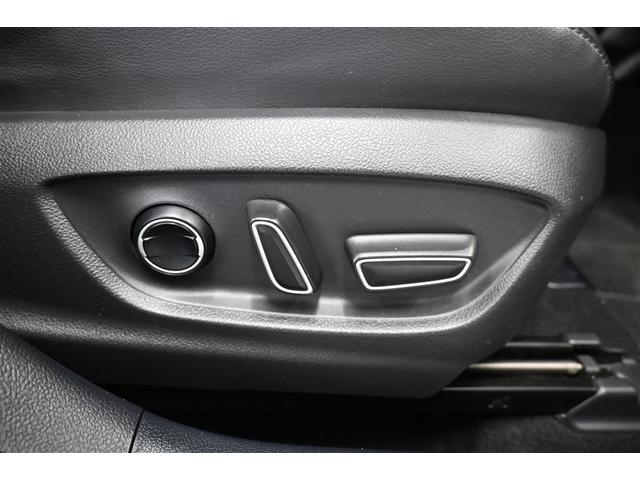 �p���[�V�[�g���ځB�����Ȓ�������y�ɂł��A�œK�ȃ|�W�V�����ŉ^�]���邱�Ƃ��\�ł��B