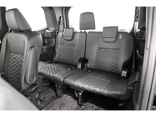 �R��ڃV�[�g���Ђ�т�Ƃ����X�y�[�X���m�ۂ��Ă��܂��B��l���ł̂��o�������΂�����ł��I