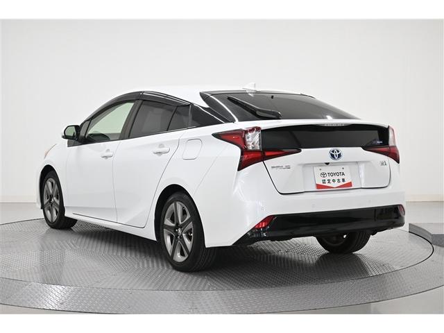 プリウス Ｓツーリングセレクション　ドライブレコーダ　地デジ　バックモニタ　定期点検記録簿　オ－トエアコン　ＬＥＤランプ　横滑り防止　セキュリティアラーム　エアバック　サイドエアバック　ＡＣ１００Ｖ　ＤＶＤ視聴可　ＥＴＣ車載器　ナビＴＶ（5枚目）