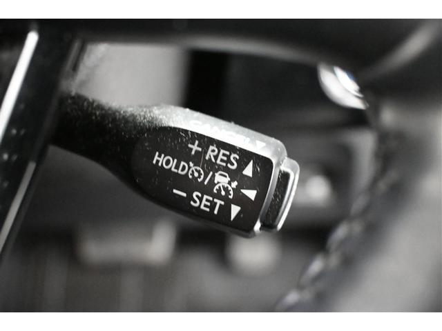 プリウス Ｓツーリングセレクション　ドライブレコーダ　地デジ　バックモニタ　定期点検記録簿　オ－トエアコン　ＬＥＤランプ　横滑り防止　セキュリティアラーム　エアバック　サイドエアバック　ＡＣ１００Ｖ　ＤＶＤ視聴可　ＥＴＣ車載器　ナビＴＶ（20枚目）