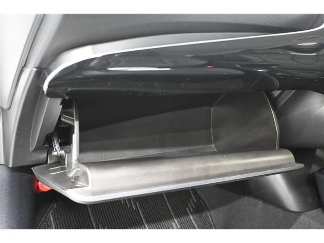 プリウス Ｓツーリングセレクション　ドライブレコーダ　地デジ　バックモニタ　定期点検記録簿　オ－トエアコン　ＬＥＤランプ　横滑り防止　セキュリティアラーム　エアバック　サイドエアバック　ＡＣ１００Ｖ　ＤＶＤ視聴可　ＥＴＣ車載器　ナビＴＶ（32枚目）