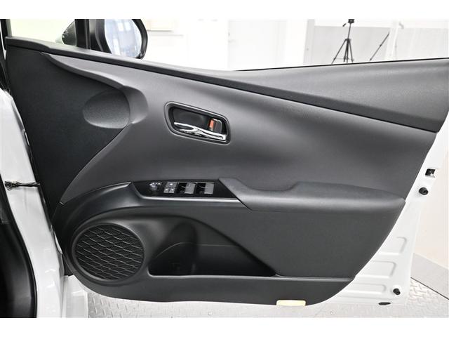 プリウス Ｓツーリングセレクション　ドライブレコーダ　地デジ　バックモニタ　定期点検記録簿　オ－トエアコン　ＬＥＤランプ　横滑り防止　セキュリティアラーム　エアバック　サイドエアバック　ＡＣ１００Ｖ　ＤＶＤ視聴可　ＥＴＣ車載器　ナビＴＶ（35枚目）
