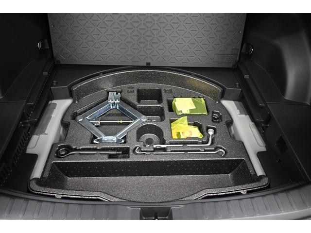 ＲＡＶ４ アドベンチャー　メモリーナビゲーション　カーナビ　元試乗車　点検記録簿　アルミホイル　オートエアコン　ＬＥＤライト　ＥＴＣ車載器　Ｂカメラ　横滑防止装置　クルーズＣ　スマートエントリー　パワステ　イモビライザー（11枚目）