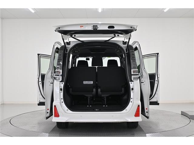 ヴォクシー ＺＳ　煌ＩＩ　アイドリングＳＴＯＰ　両側電動パワースライドドア　地デジフルセグＴＶ　ＥＴＣ付き　Ｒカメラ　ウォークスルー　リアエアコン　パワーウインドウ　ＬＥＤライト　ＥＳＣ　パワステ　ＳＲＳ　クルーズＣ　ＡＣ（6枚目）