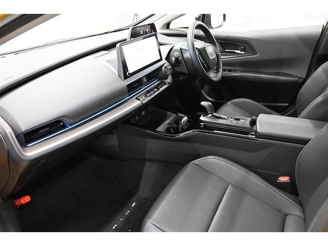 プリウス Ｚ　Ｒカメラ　フルセグ地デジＴＶ　パノラミックルーフ　フルオートエアコン　サイドエアバッグ　元試乗車　ドラレコ付き　ＥＳＣ　パワーステアリング　アルミ　Ｐシート　インテリキー　ＡＣ１００　パワーウインドウ（14枚目）