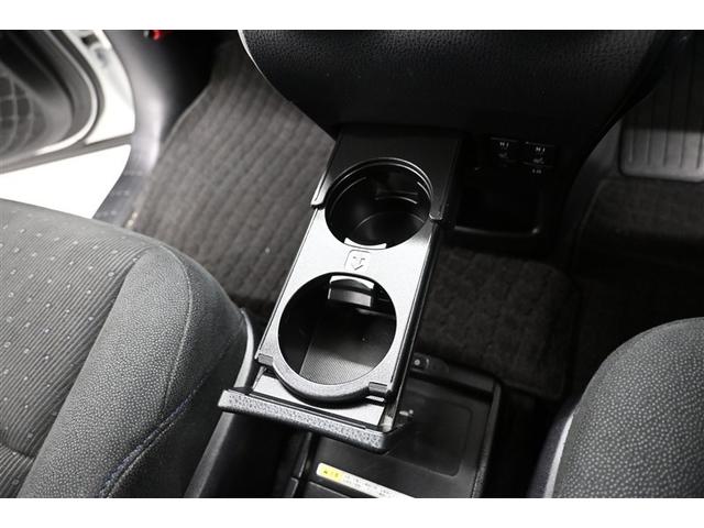 ヴォクシー ハイブリッドＶ　横滑防止装置　リアカメラ　エアバック　パワーウインドウ　ＡＷ　メモリナビ　ドラレコ付き　パワステ　ＬＥＤライト　盗難防止　ＤＶＤ再生機能　Ｗエアコン　ナビＴＶ　リモコンキー　Ｗエアバッグ　ＥＴＣ　３列（31枚目）