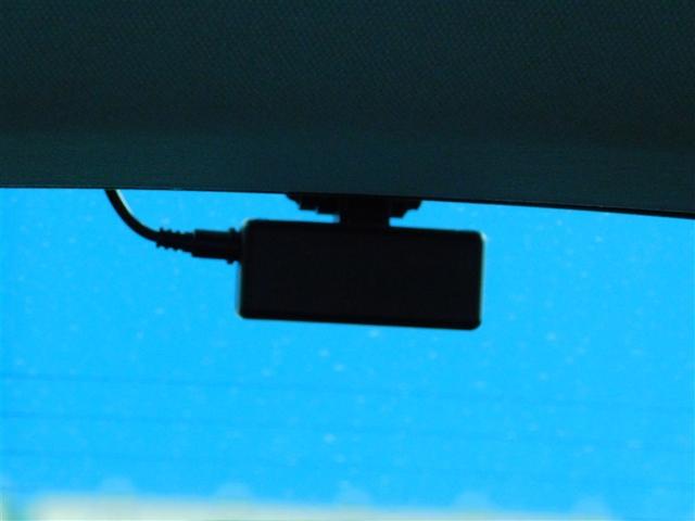 プリウス Ｚ　Ｒカメラ　フルセグ地デジＴＶ　パノラミックルーフ　フルオートエアコン　サイドエアバッグ　元試乗車　ＥＳＣ　パワーステアリング　アルミ　Ｐシート　インテリキー　ＡＣ１００　整備記録簿　パワーウインドウ（21枚目）