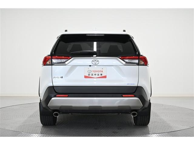 ＲＡＶ４ Ｇ　Ｚパッケージ　ドライブレコーダ　横滑防止装置　Ａクルコン　地デジ　整備記録簿　キーレスエントリー　ＥＴＣ付　スマキー　リアカメラ　助手席エアバッグ　ＬＥＤヘッド　オートエアコン　盗難防止装置　サイドエアバッグ　ＴＶ（3枚目）