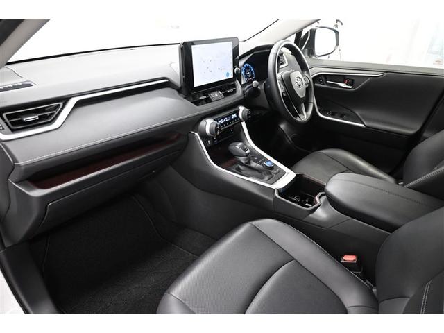 ＲＡＶ４ Ｇ　Ｚパッケージ　ドライブレコーダ　横滑防止装置　Ａクルコン　地デジ　整備記録簿　キーレスエントリー　ＥＴＣ付　スマキー　リアカメラ　助手席エアバッグ　ＬＥＤヘッド　オートエアコン　盗難防止装置　サイドエアバッグ　ＴＶ（12枚目）