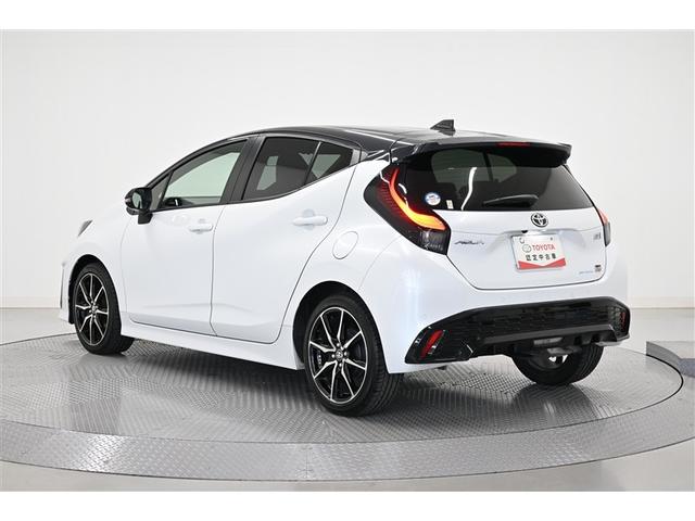 アクア GRスポーツ 助手席エアバッグ オートクルーズコントロール ナビ 100ボルト電源 アルミホイル 記録簿 LEDライト ETC 横滑り防止機能 メモリーナビ スマートキー キーレス エアバッグ オートエアコン(5枚目)