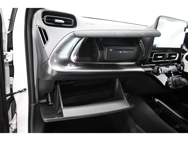 アクア GRスポーツ 助手席エアバッグ オートクルーズコントロール ナビ 100ボルト電源 アルミホイル 記録簿 LEDライト ETC 横滑り防止機能 メモリーナビ スマートキー キーレス エアバッグ オートエアコン(30枚目)