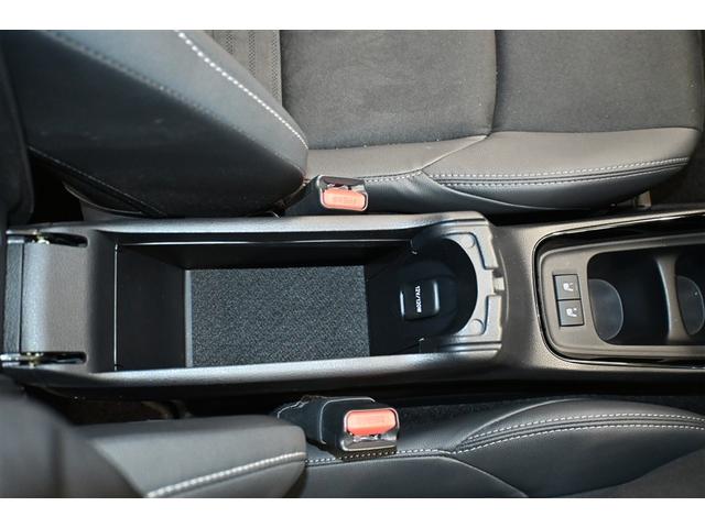 アクア GRスポーツ 助手席エアバッグ オートクルーズコントロール ナビ 100ボルト電源 アルミホイル 記録簿 LEDライト ETC 横滑り防止機能 メモリーナビ スマートキー キーレス エアバッグ オートエアコン(32枚目)