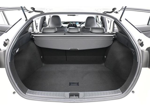 プリウス Ａツーリングセレクション　スマートキ－　アクティブクルーズ　整備記録簿　ＥＴＣ車載器　ドラレコ付き　ＴＶナビ　ＬＥＤライト　キーフリー　イモビライザー　地デジ　サイドエアバッグ　横滑防止装置　ＤＶＤ再生機能　アルミホイール（8枚目）