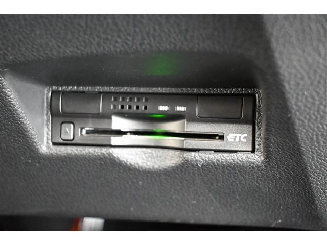 プリウス Ａツーリングセレクション　スマートキ－　アクティブクルーズ　整備記録簿　ＥＴＣ車載器　ドラレコ付き　ＴＶナビ　ＬＥＤライト　キーフリー　イモビライザー　地デジ　サイドエアバッグ　横滑防止装置　ＤＶＤ再生機能　アルミホイール（29枚目）