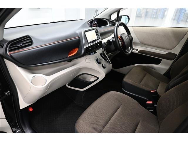 シエンタ Ｇ　両側パワ－スライドドア　点検記録簿　エアロ　スマートキー＆プッシュスタート　アイドリングストップ車　ＡＷ　ＤＶＤ再生可　横滑り防止システム　ＷエアＢ　メモリーナビゲーション　盗難防止システム　エアコン（12枚目）