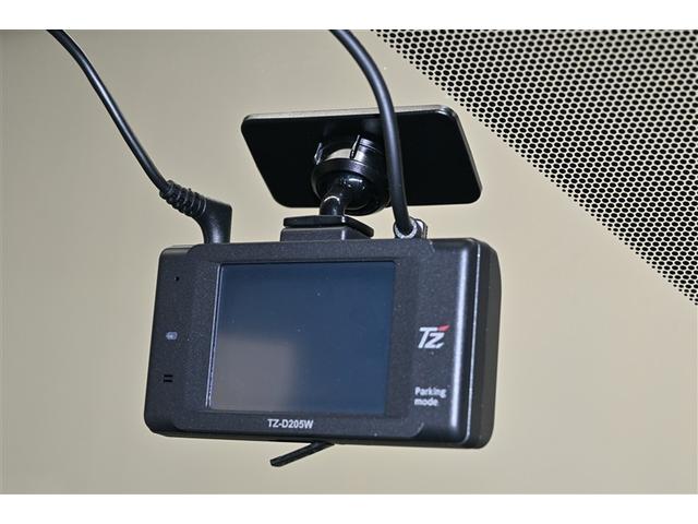 ヴォクシー ハイブリッドZS 煌III 両側オートスライドドア 点検記録簿 LEDライト オートクルーズ Bモニター ABS エアバッグ 横滑り防止機能 アルミ スマキー キーレス オートエアコン DVD再生可能 フルセグTV ナビ&TV(25枚目)