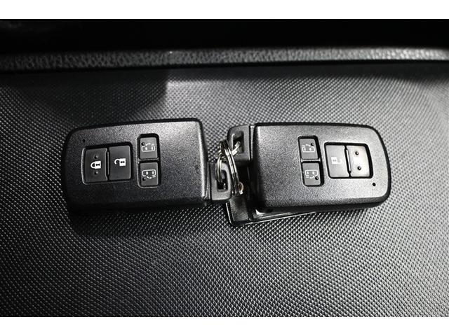 ヴォクシー ハイブリッドZS 煌III 両側オートスライドドア 点検記録簿 LEDライト オートクルーズ Bモニター ABS エアバッグ 横滑り防止機能 アルミ スマキー キーレス オートエアコン DVD再生可能 フルセグTV ナビ&TV(40枚目)