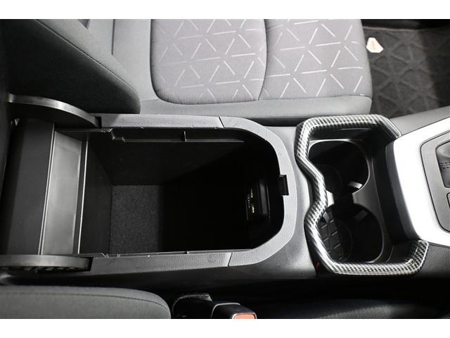 ＲＡＶ４ Ｘ　インテリキー　盗難防止装置　パワーウィンドウ　ＬＥＤヘッドライト　ＥＳＣ　カーテンエアバッグ　クルコン　バックモニター　ＥＴＣ車載器　ＡＢＳ　エアバッグ　パワステ　アルミホイール　オートエアコン　ＴＶ（28枚目）