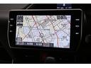 純正ナビを装備。タッチパネル式で使いやすく、お出かけもラクラクです。