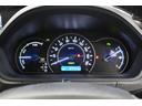 とっても見やすいメーターです。夜間時はラグジュアリーな気分にさせてくれる照明が魅力ですので、夜のドライブも楽しみになりますよ♪