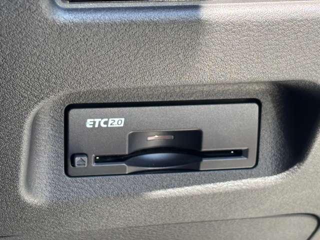 エクストレイル １．５　Ｇ　ｅ－４ＯＲＣＥ　４ＷＤ　メモリーナビ　全周囲モニター　プロパイロ　試乗車　１オーナー　パークアシスト　禁煙　ＬＥＤヘッドランプ　ナビＴＶ　スマートキー　レーダークルーズ　ＬＫＡ　キーフリー　ＥＴＣ　４ＷＤ　アルミホイール　メモリーナビ　記録簿　バックカメラ　ＰＳ（7枚目）