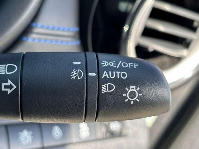 キックス １．２　ＡＵＴＥＣＨ　（ｅ－ＰＯＷＥＲ）　メモリーナビ　全周囲モニター　ドラレコ　インテリジェントキー　アラウンドモニター　ＬＥＤヘットライト　ドライブレコーダー　エマージェンシーブレーキ　ＥＴＣ　メモリーナビ（11枚目）