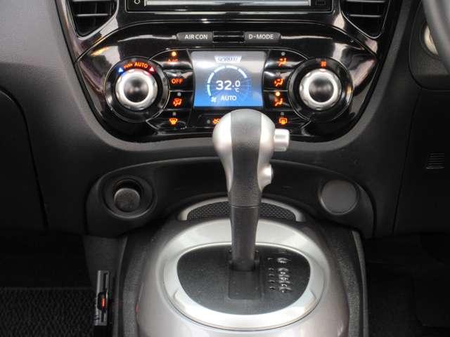 ジューク １．５　１５ＲＸ　メモリーナビ　バックモニター　イモビライザー　Ｗエアバッグ　定期点検記録簿　ＥＴＣ付　アルミホイール　キーフリーシステム　ナビＴＶ　メモリーナビ　パワーウィンドウ　パワーステアリング　ＡＢＳ　運転席エアバッグ　ワンセグ　リヤカメラ（8枚目）