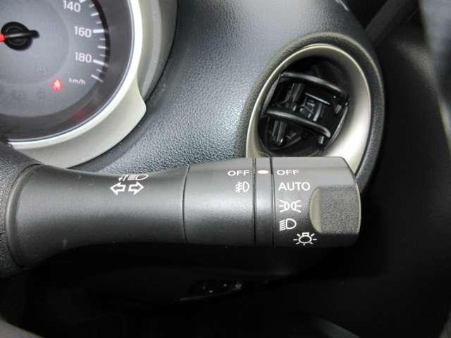 ジューク １．５　１５ＲＸ　メモリーナビ　バックモニター　イモビライザー　Ｗエアバッグ　定期点検記録簿　ＥＴＣ付　アルミホイール　キーフリーシステム　ナビＴＶ　メモリーナビ　パワーウィンドウ　パワーステアリング　ＡＢＳ　運転席エアバッグ　ワンセグ　リヤカメラ（15枚目）