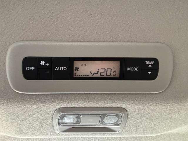 セレナ ２．０　ハイウェイスターＶ　メモリーナビ　全周囲モニター　ドラレコ　Ｗ電動スライド　レーダークルコン　レーンアシスト　展示試乗車ＵＰ　ＬＥＤランプ　ワンオーナー車　盗難防止システム　ＥＴＣ装備　カーテンエアバッグ　アルミホイール　キーフリー　メモリ－ナビ　ナビＴＶ（10枚目）