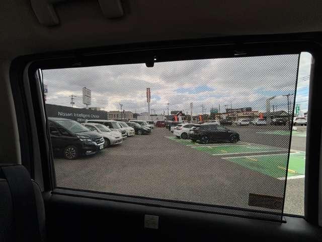 セレナ ２．０　ハイウェイスターＶ　メモリーナビ　全周囲モニター　ドラレコ　Ｗ電動スライド　レーダークルコン　レーンアシスト　展示試乗車ＵＰ　ＬＥＤランプ　ワンオーナー車　盗難防止システム　ＥＴＣ装備　カーテンエアバッグ　アルミホイール　キーフリー　メモリ－ナビ　ナビＴＶ（15枚目）