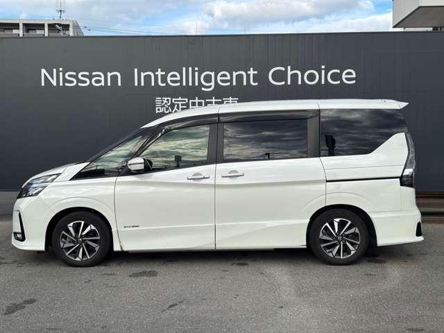 セレナ ２．０　ハイウェイスター　Ｖ　セカンドスライドアップシート　メモリーナビ　全周囲モニター（16枚目）