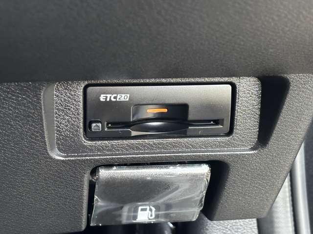 オーラ １．２　Ｇ　メモリーナビ　全周囲モニター　自動（被害軽減）ブレーキ　ＬＥＤ　ＬＫＡ　サイドカメラ　ＥＴＣ　カーテンエアバッグ　イモビライザー　アルミホイール　インテリジェントキー　パワーウィンドウ　ワンオーナー　フルオートエアコン　ナビＴＶ（7枚目）