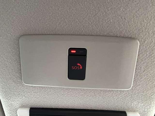 オーラ １．２　Ｇ　メモリーナビ　全周囲モニター　自動（被害軽減）ブレーキ　ＬＥＤ　ＬＫＡ　サイドカメラ　ＥＴＣ　カーテンエアバッグ　イモビライザー　アルミホイール　インテリジェントキー　パワーウィンドウ　ワンオーナー　フルオートエアコン　ナビＴＶ（9枚目）