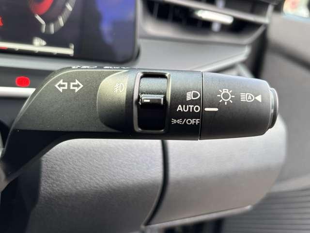 オーラ １．２　Ｇ　メモリーナビ　全周囲モニター　自動（被害軽減）ブレーキ　ＬＥＤ　ＬＫＡ　サイドカメラ　ＥＴＣ　カーテンエアバッグ　イモビライザー　アルミホイール　インテリジェントキー　パワーウィンドウ　ワンオーナー　フルオートエアコン　ナビＴＶ（12枚目）