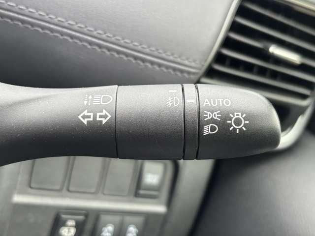 セレナ 1.2 e-POWER ハイウェイスター V アーバンクロム 後席モニター プロパイロット インテリジェントエマージェンシーブレーキ 全周囲カメラ LEDヘッド アダプティブクルーズ ETC 両側自動ドア レーンアシスト ドラレコ ワンオーナー インテリキー バックカメラ ABS(10枚目)