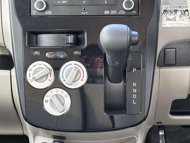 デイズ ６６０　Ｊ　純正ＣＤチューナー　ＥＴＣ　被害軽減ブレーキ　キーレス車　両席エアバック　誤発進抑制装置　エアバック　ＥＴＣ付　オートエアコン　Ｐウインドウ　記録簿有り　ＰＳ　ＡＢＳ（7枚目）