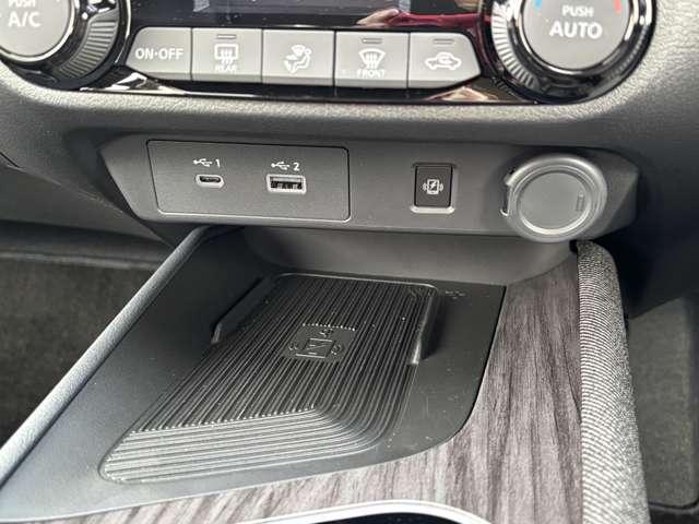 �u�������̃��C�����X�[�d�I�X�}�z�̏[�d���Ȃ��Ă����S�I�t�r�a�[�q�̃P�[�u����ڑ�����΍ő�Q�l���[�d���\�ł��I