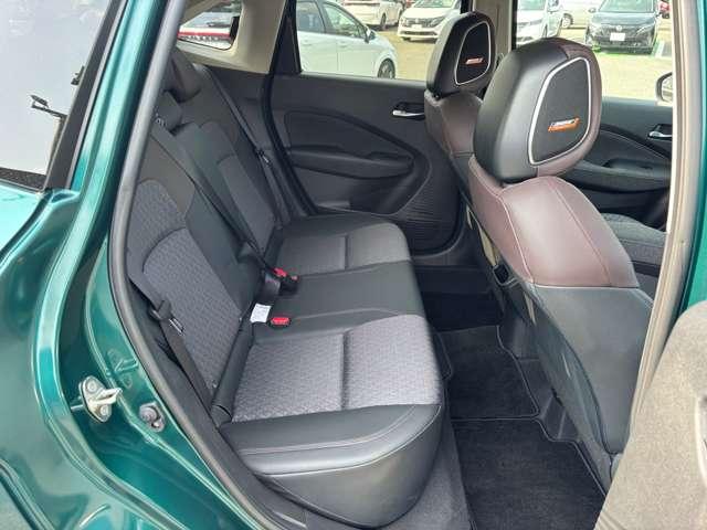 ���㕔���ȁ���Ȃ���l�̕��ł�����������X�y�[�X���m�ہB�������[���V�[�g�̃N�b�V�������_�炩�������O�h���C�u�̔�J���y�����Ă���܂��B