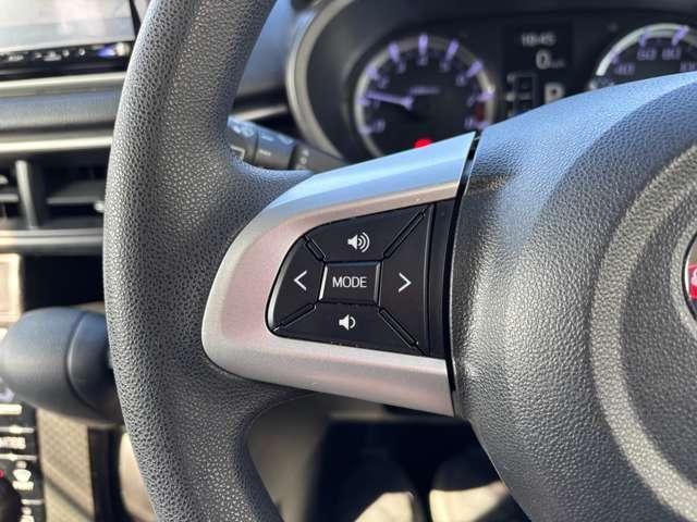 ���X�e�A�����O�I�[�f�B�I�X�C�b�`���I�[�f�B�I��i�r�����̃n���h���̃X�C�b�`�ł̑��삪�\�I�������i�r��ʂɌ����邱�ƂȂ�����ł���̂ŁA���K�ȃh���C�u�����S�ɂ��y���݂��������܂��I