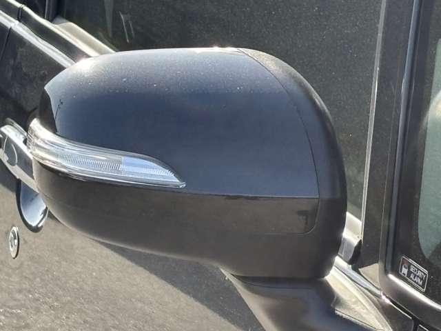 �E�B���J�[�h�A�~���[�����C�g�̓_�łőΌ��ԁA���s�҂ȂǂɋȂ��邱�Ƃ�m�点�邱�Ƃ��ł���̂ň��S�E���S�ɂȂ���܂��ˁ�