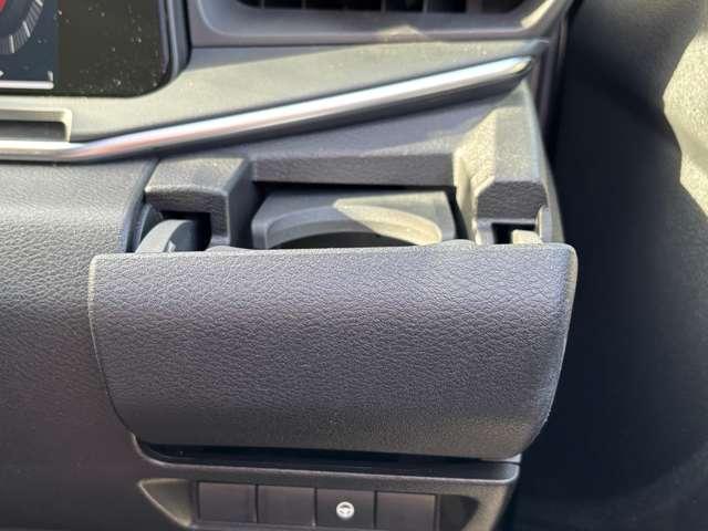 オーラ １．２　Ｇ　メモリーナビ　全周囲モニター　フルセグテレビ　ハイビームアシスト　ＥＴＣ車載器　アルミ　ＬＤＷ　ＬＥＤライト　バックモニター　エアバッグ　サイドエアバッグ　アイドリングストップ　記録簿　メモリーナビ（15枚目）