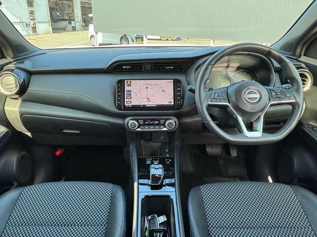 キックス １．２　Ｘ　（ｅ－ＰＯＷＥＲ）　メモリーナビ　全周囲モニター　ＡＢＳ　エアコン　パワーウィンドウ　衝突被害軽減ブレーキ　フルセグＴＶ　ＬＥＤヘッドランプ　禁煙車　レーダークルーズコントロール　スマートキー　アイドリングストップ（3枚目）