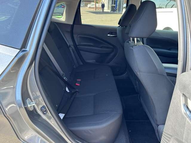 ���㕔���ȁ���Ȃ���l�̕��ł�����������X�y�[�X���m�ہB�������[���V�[�g�̃N�b�V�������_�炩�������O�h���C�u�̔�J���y�����Ă���܂��B