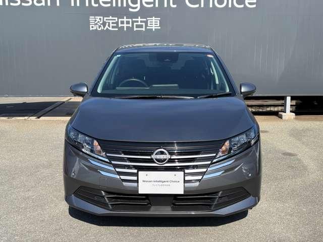 �t�����g�K���X�̏㕔�ɂ͏Փˌy���u���[�L�̑��u���t���Ă���A�����S�ɉ^�]���y����ł����������Ƃ��ł��܂��B