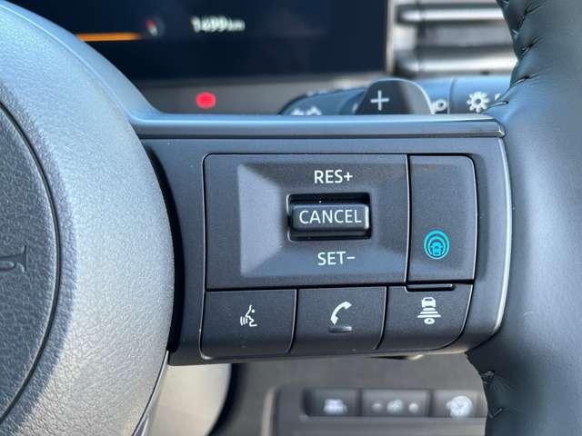 �������H�P��Ԑ��ł̏a�ؑ��s�ƒ����ԏ��q���s�̂Q�̃V�[���ŁA�A�N�Z���A�u���[�L�A�X�e�A�����O�̂��ׂĂ������I�ɐ��䂵�A�h���C�o�[�̕��S���y�����Ă����v���p�C���b�g���ځ�