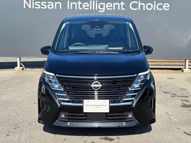 �t�����g�K���X�̏㕔�ɂ͏Փˌy���u���[�L�̑��u���t���Ă���A�����S�ɉ^�]���y����ł����������Ƃ��ł��܂��B